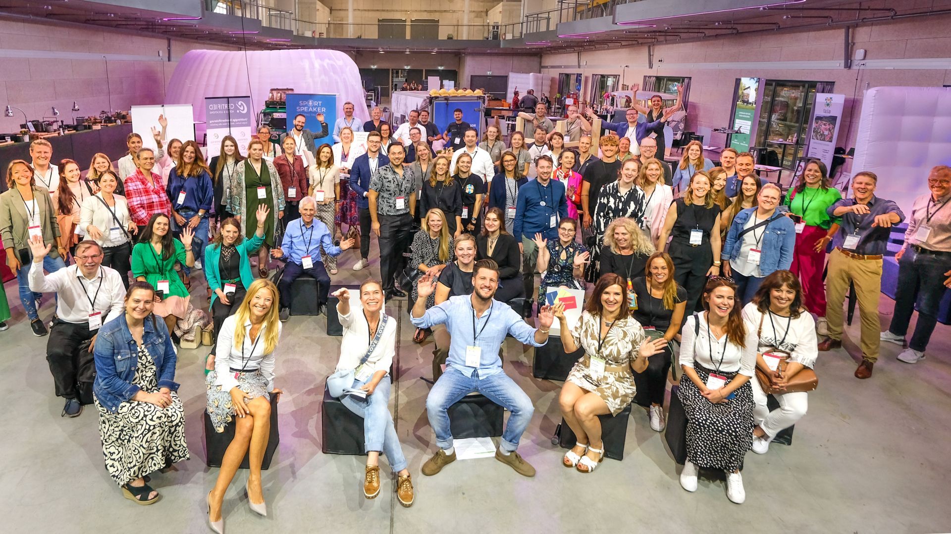 Bild zu MEET GERMANY SUMMIT Bayern 2025: Innovation, Netzwerke & Olymiasieger am Strand von Roberto Beach