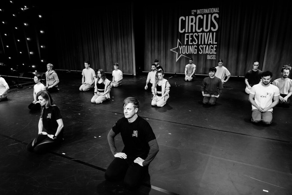 Bild zu 11 Circustudenten aus der Ukraine zur Teilnahme am Internationalen Circusfestival YOUNG STAGE eingeladen
