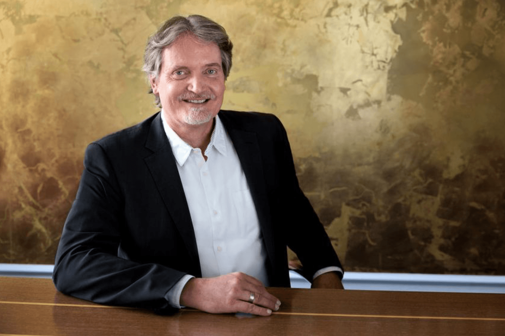 Bild zu ARD-Medienexperte Jan Isenbart lehrt an der IST-Hochschule