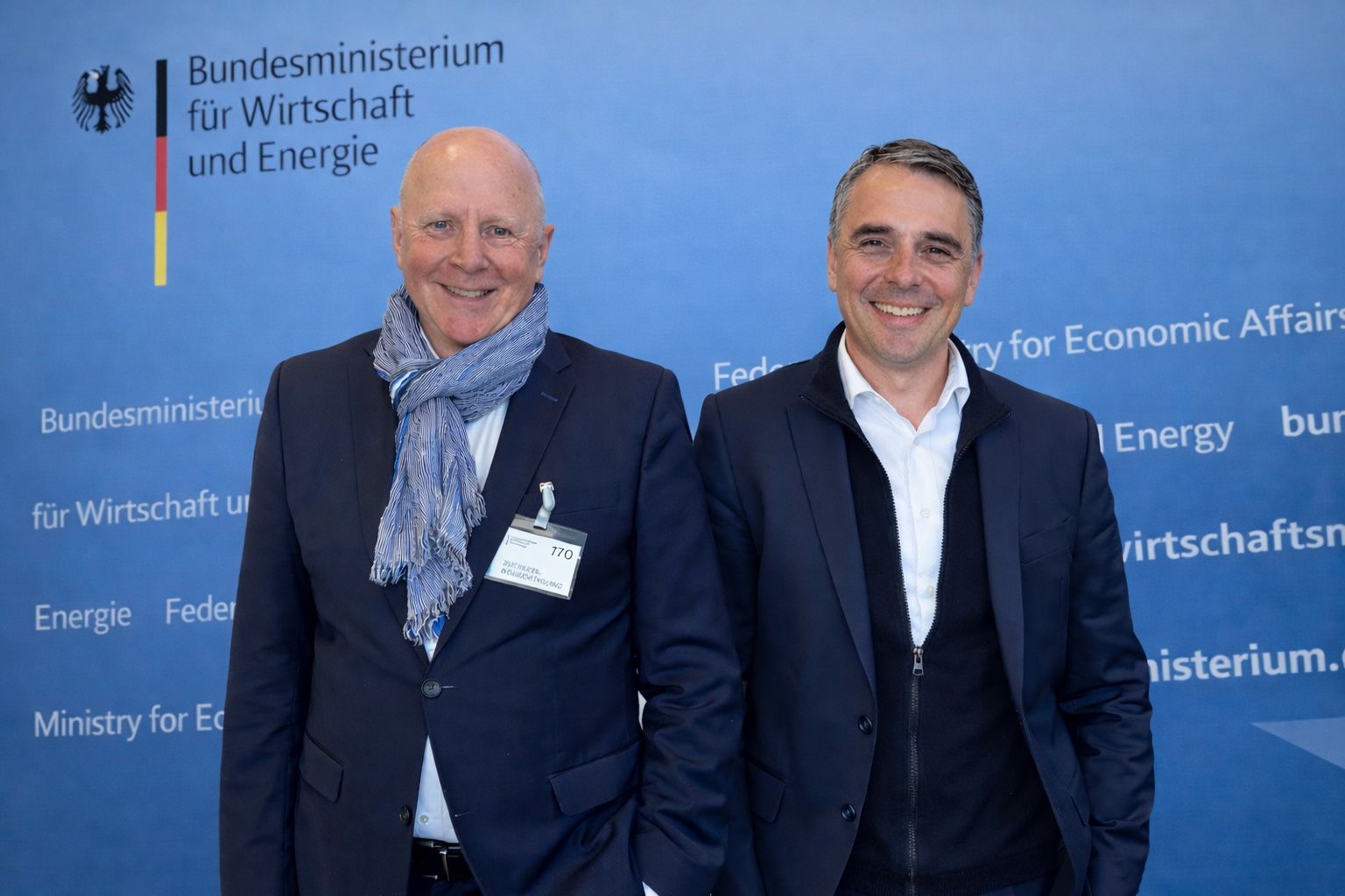 Bild zu Wirtschaftsstandort in Gefahr: Veranstaltungswirtschaft übergibt Strukturbericht an Bundesregierung