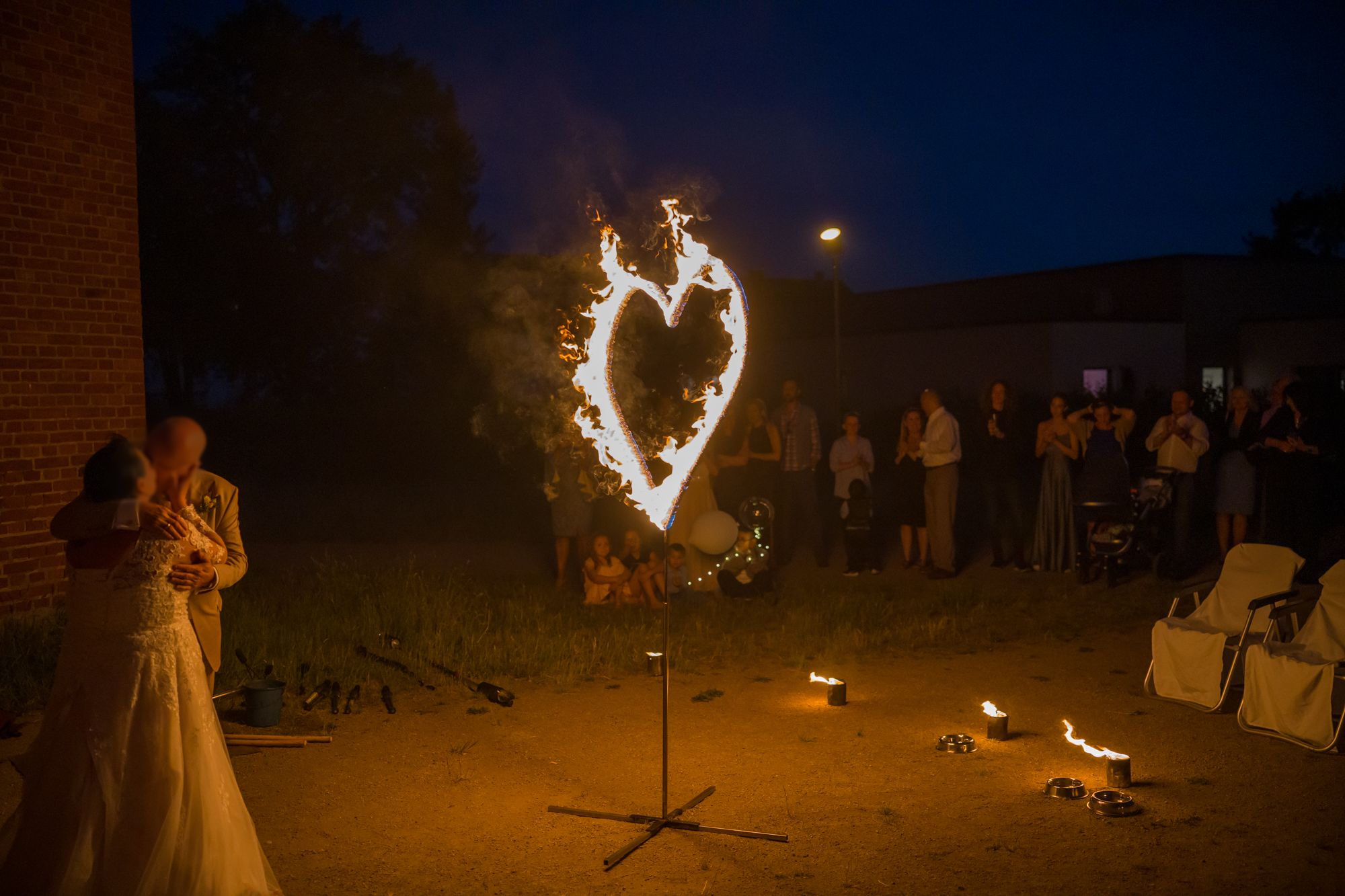 Bild zu  Feuershows auf Hochzeiten - eine Alternative zum Feuerwerk