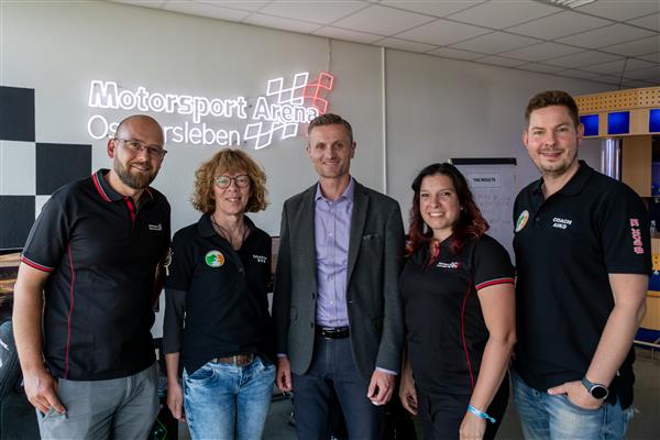 Bild zu Motorsport Arena Oschersleben eröffnet: SimRacing Room und ersten Motorsport-EscapeRoom Deutschlands