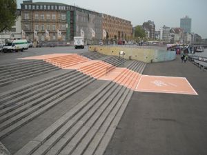 Bild zu Sightseeing-Treppe am Burgplatz wird zum Tennisfeld