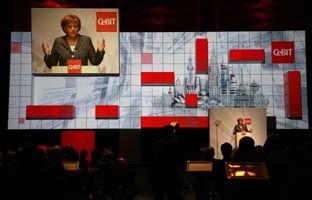 Bild zu Gelungener Auftakt: insglück inszeniert auch Eröffnungsveranstaltung der CeBIT 2009