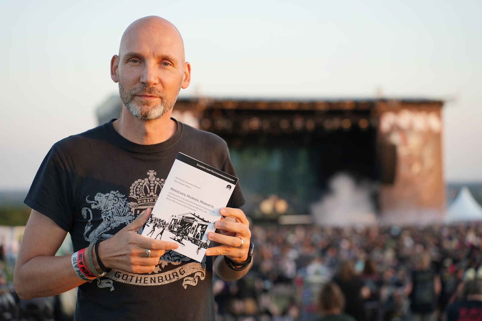 Bild zu Menschen, Marken, Moshpits – Sammelband beleuchtet das Phänomen Metal-Festival
