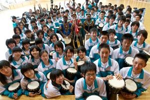 Bild zu Drum Cafe Nico-Nico Smile Projekt für Erdbebenopfer in Japan