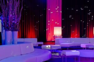 Bild zu Party Rent Group stellt Loungesystem „Endless Seating“ vor