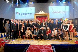 Bild zu 19 Stars hinter der Manege