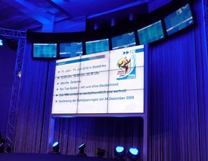 Bild zu Der SINUS-Volltreffer zur WM: LED- und LCD-Wände