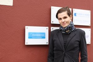 Bild zu Karin Schuster verstärkt Studieninstitut für Kommunikation am neuen Standort in München