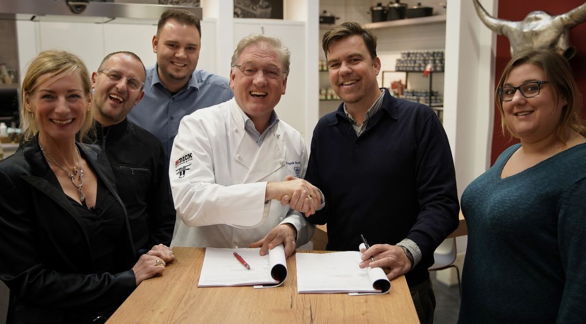 Bild zu FSGG und aveato Catering unterzeichnen Kooperationsvereinbarung - Partnerschaft im professionellen Cateringgeschäft