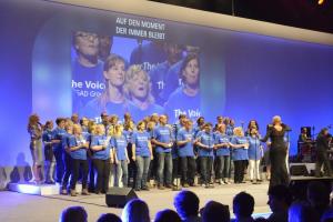 Bild zu Firmen-Chor als Highlight auf dem GAD-Konzernfest in der Halle Münsterland