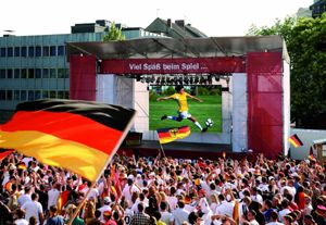 Bild zu Fußball live mit Medientechnik von Gahrens + Battermann
