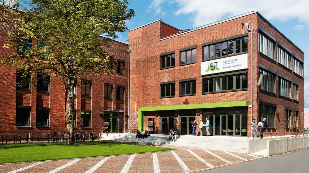 Bild zu IST-Hochschule lädt ein zum „Tag der offenen Tür“