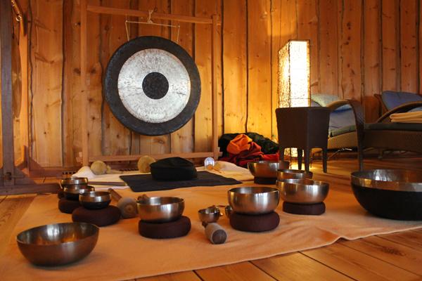 Bild zu Klangmassage, Trommel und Pianomusik – in der Sauna