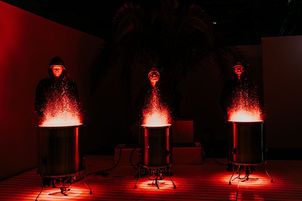 Bild zu Pulsierende Lichteffekte und kraftvolle Rhythmen