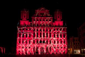 Bild zu Clay Paky Alpha Spot HPE 1500 für die Illumination des Augsburger Rathauses eingesetzt