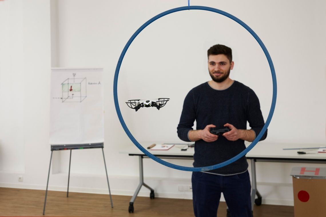 Bild zu Drohnen-Teamevent – neues indoor Teamprogramm von mSa