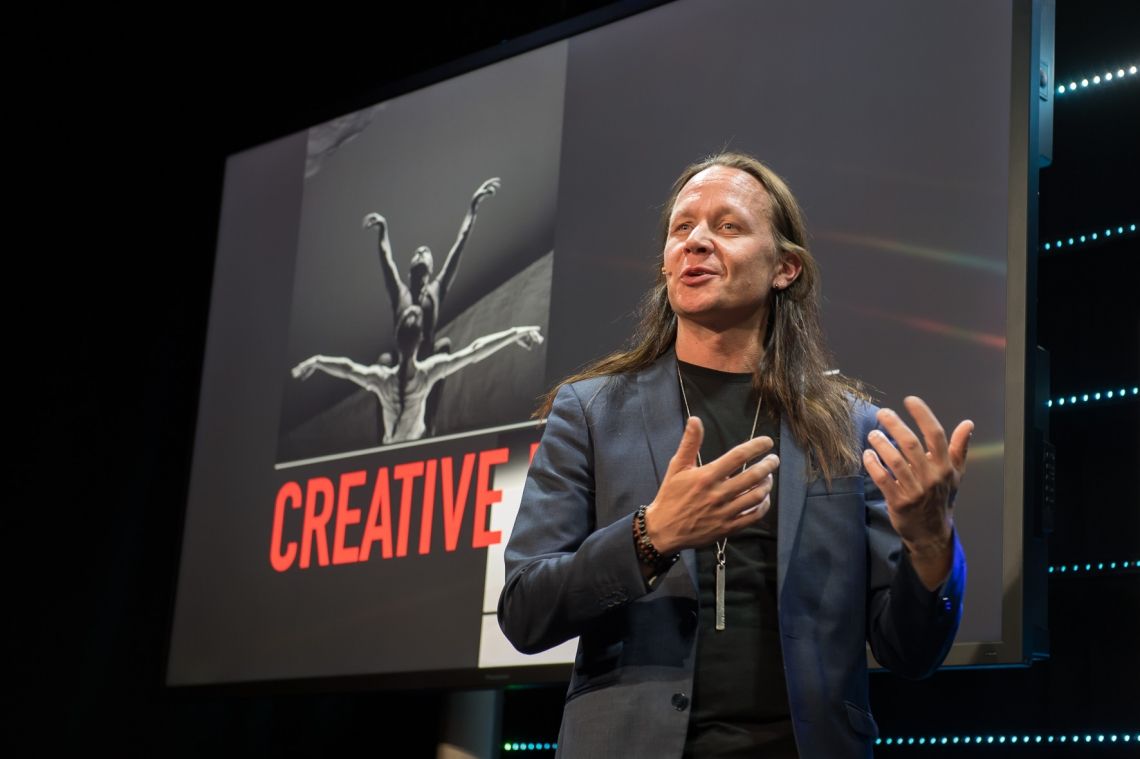Bild zu Star-Lichtdesigner Mikki Kunttu hält Keynote-Rede bei Prolight + Sound 2020