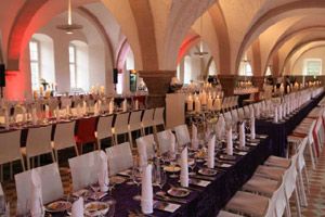 Bild zu  Legendäre Riesling Gala im Klostergut Eberbach von Party Rent ausgestattet