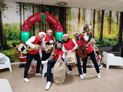 Bild zu Weihnachtsklassiker mit spanisch-lateinamerikanischen Rhythmen