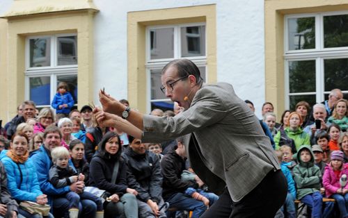 Bild zu Rasante Tempo-Jonglage