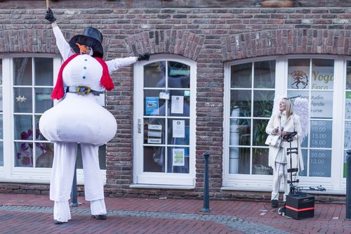 Bild zu Engel und Schneemann