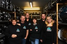 INSTRUMENTE WARTEN von Roadies und Backline