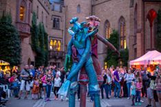 Theater vor der Haustür – Straßentheater für alle!