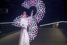 Christmas Glow: Verenas LED-Show zur Weihnachtszeit