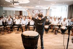 Drum 2 Gether® – Vom Drum-Team zum Dream-Team