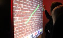 Subversion im Saal – Graffiti an der (Lein)wand