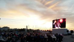Open-Air-Kino mit unserer mobilen LED-Wand