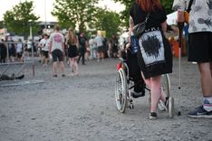 Strandfestivals: Beeindruckende Location, wenig Barrierefreiheit?