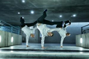 Bild zu Zwischen Eleganz und Akrobatik: Die Breakdance-Shows der Topp Doggz aus Berlin