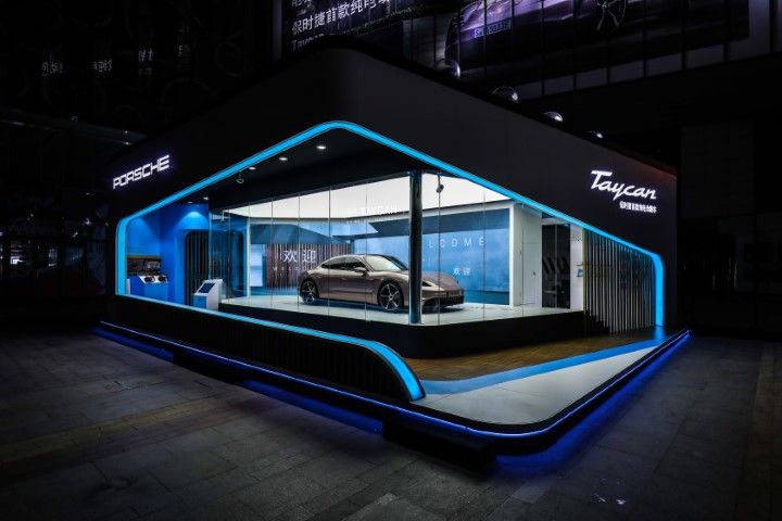 Bild zu VOK DAMS China für die Porsche Taycan Space Roadshow