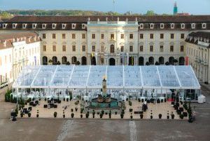 Bild zu USA trifft Barock - Losberger VIP-Zelt für Galaabend im Schlosshof