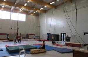 Bild zu Jonglieren will gelernt sein: Temporäres Gebäude von Neptunus ersetzt Zirkuszelt für Artistenschule